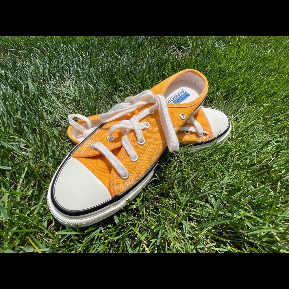Trendy Brand New Women’s Even Star Slip-on Sneaker-Size 9.